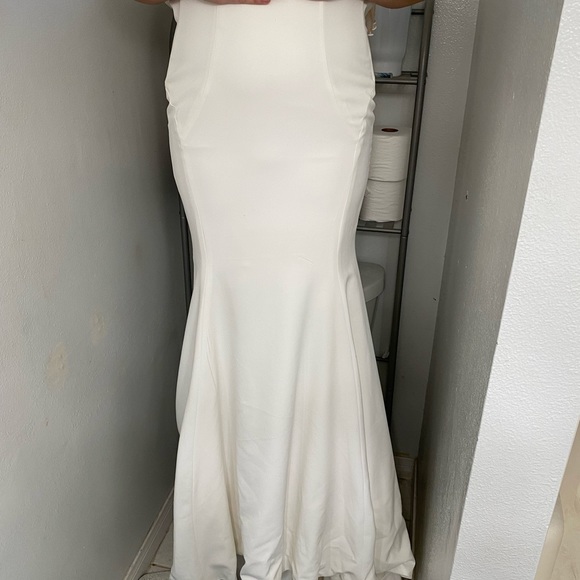 Sophia Tolli Simone wedding dress in size 8. Never worn and unaltered. - Picture 5 of 10